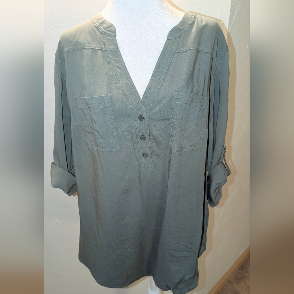 Torrid Harper Half Button-Down Tunic - image 1